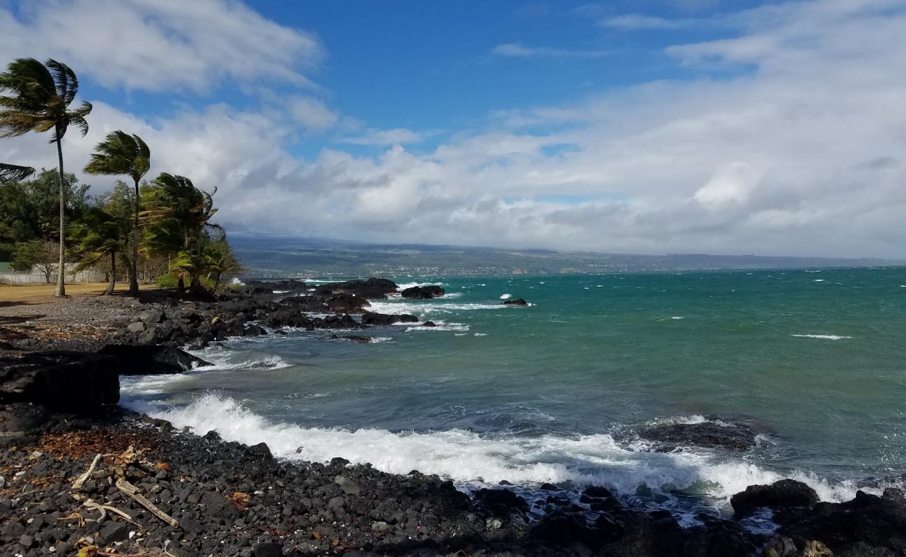 Foto de Keaukaha Beach con piedra superficie