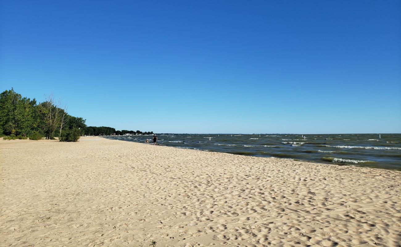 Foto de Bay City State Park Beach con arena brillante superficie