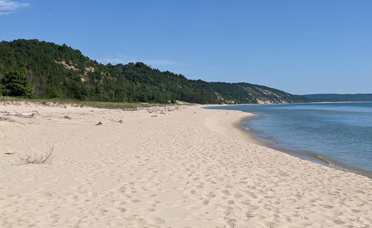 Foto de Elberta Beach (Ebeach) con arena brillante superficie