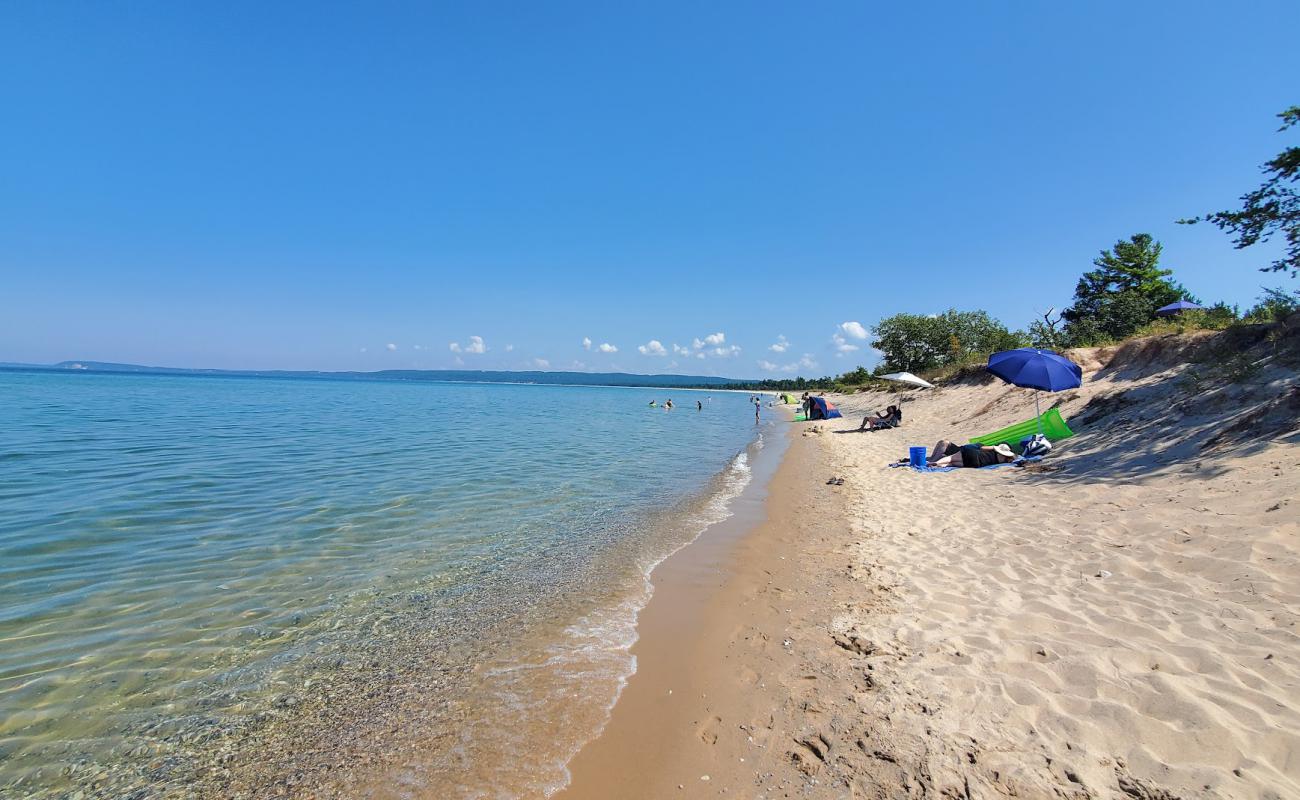 Foto de Bohemian Road Beach con arena brillante superficie