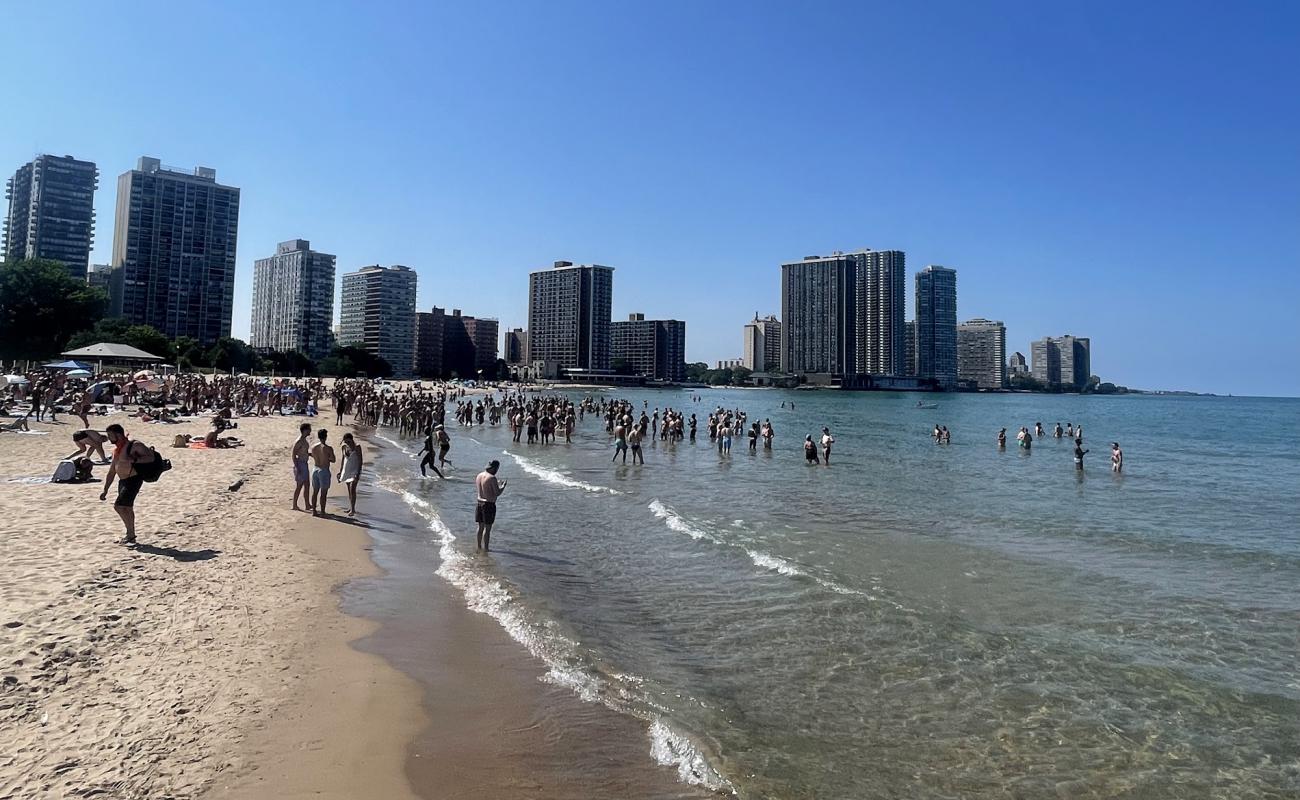 Foto de Kathy Osterman Beach con arena brillante superficie