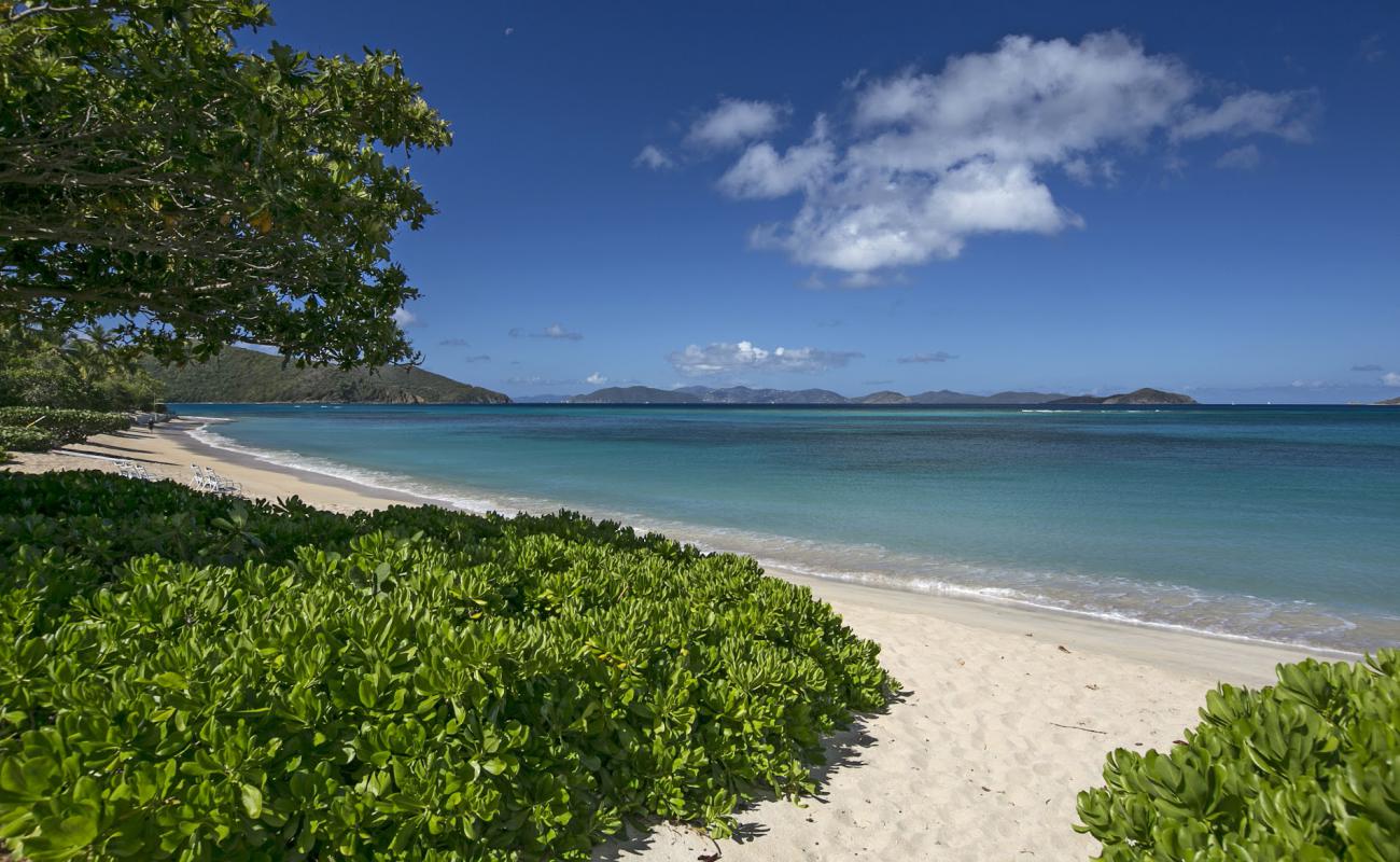 Foto de Playa Blue Lagoon con brillante arena fina superficie