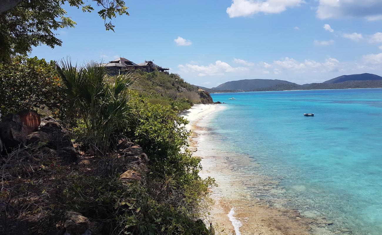 Foto de Necker Island beach con arena brillante superficie