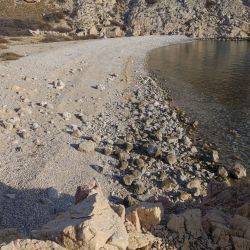 Foto de Uvala Vela Draga con agua cristalina superficie