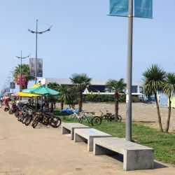 Foto de Batumi beach con parcialmente limpio nivel de limpieza