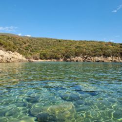 Foto de Marathi III beach ubicado en área natural