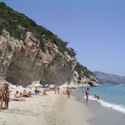 Foto de Cala Luna - lugar popular entre los conocedores del relax