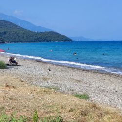 Foto de Guzelcamli beach área de servicios