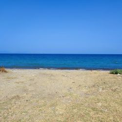 Foto de Guzelcamli beach con agua cristalina superficie